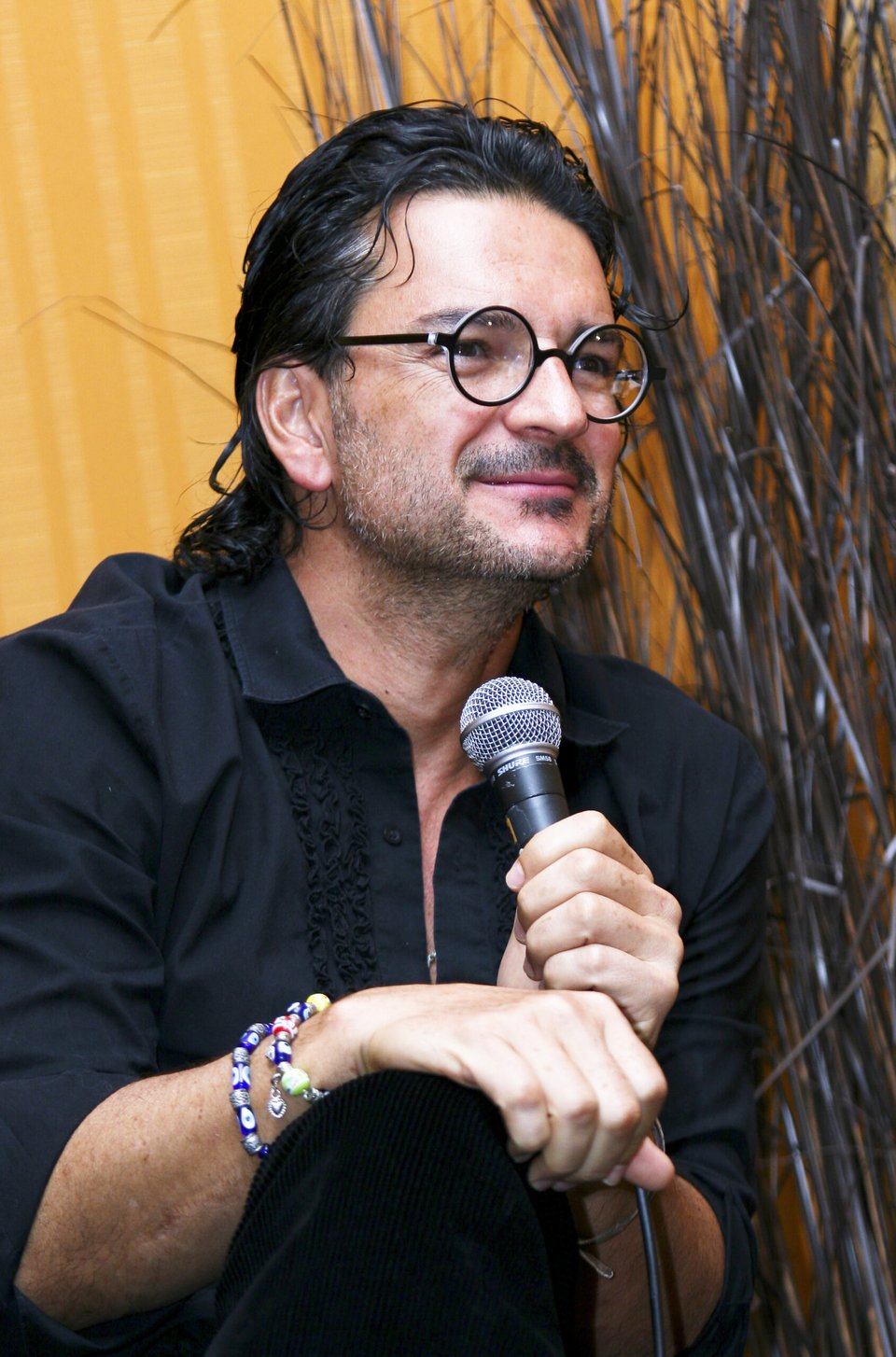 latinos famosos que son Piscis