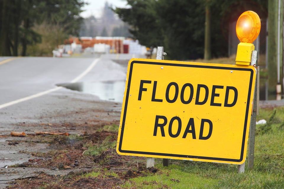 Emiten alertas de inundaciones