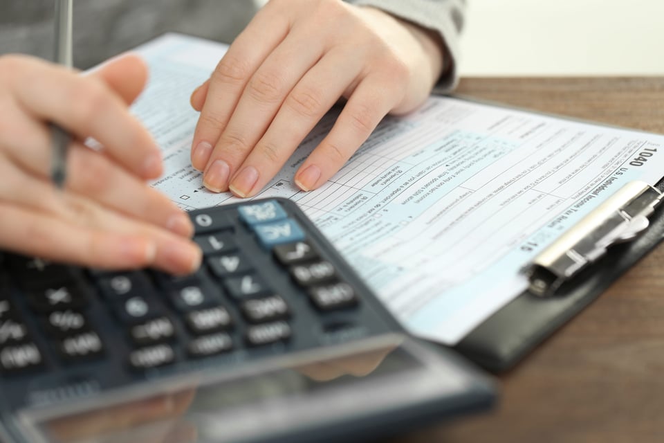Cómo hacer taxes solo