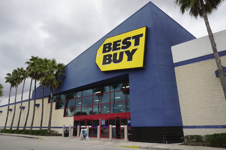 Best Buy es una de las tiendas que se suma al cierre tiendas
