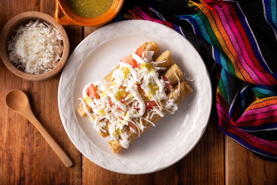 Golden tacos, taquitos, recipe, dish, MundoNOW